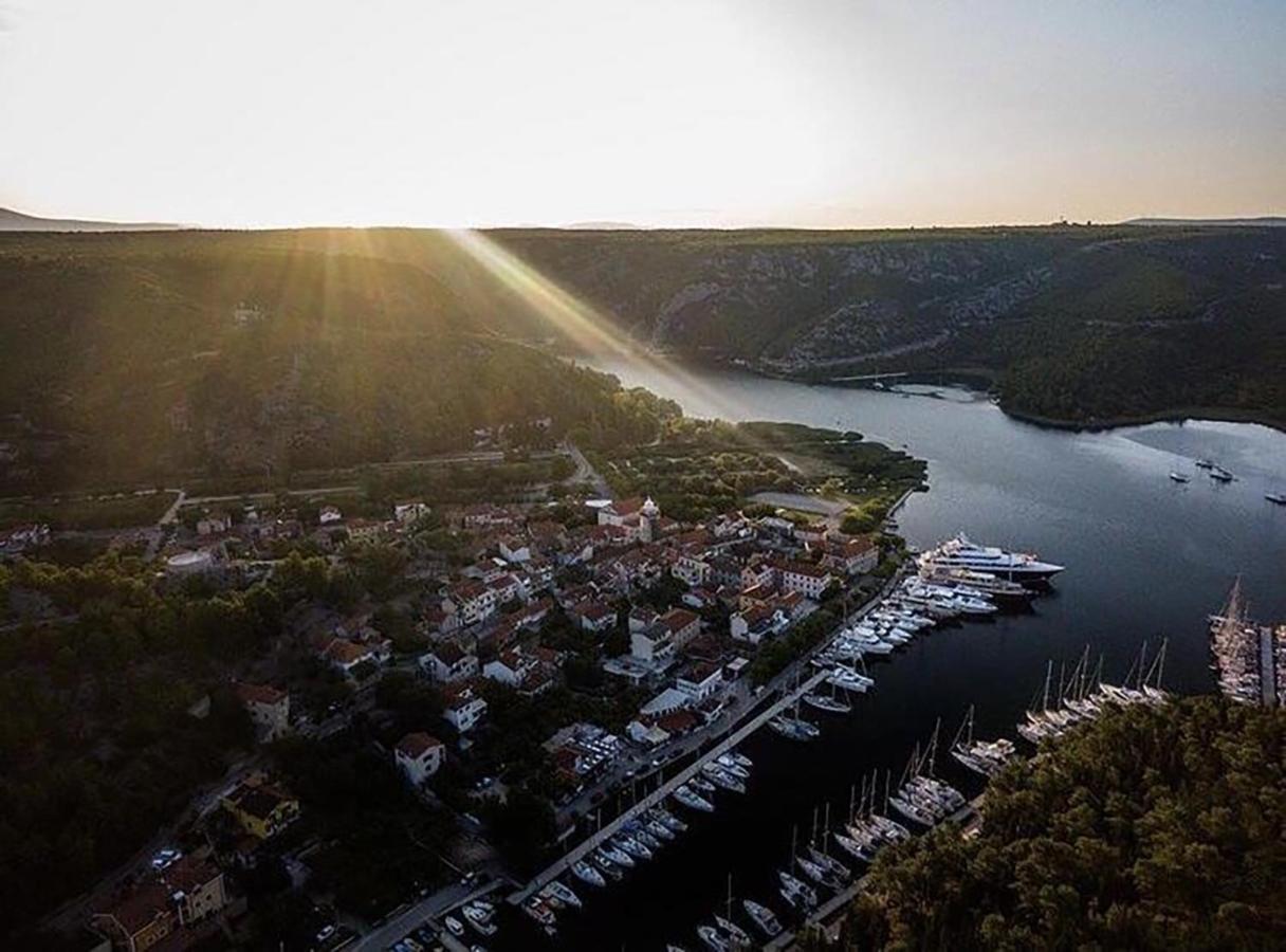 Casa Scardona Hotel Skradin Exterior photo